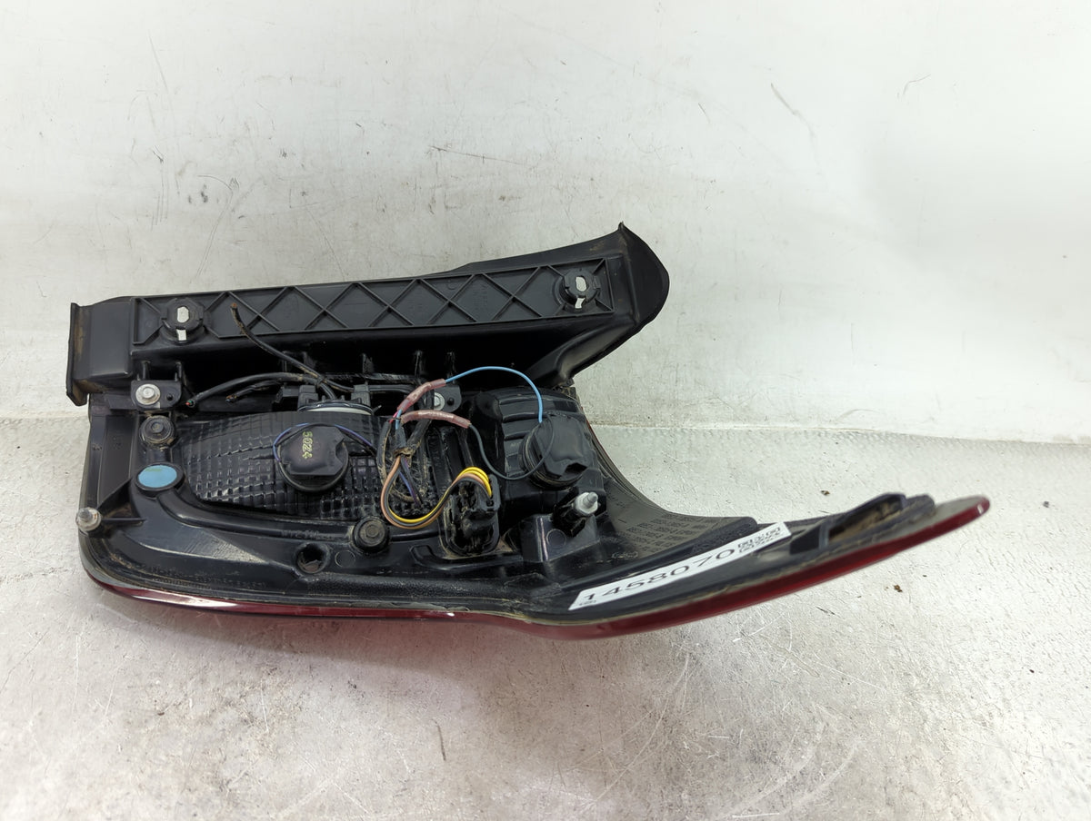 2016-2019 Ford Explorer Tail Light Assembly Driver Left OEM P/N:13A580-A Fits Fits 2016 2017 2018 2019 OEM Used Auto Parts -