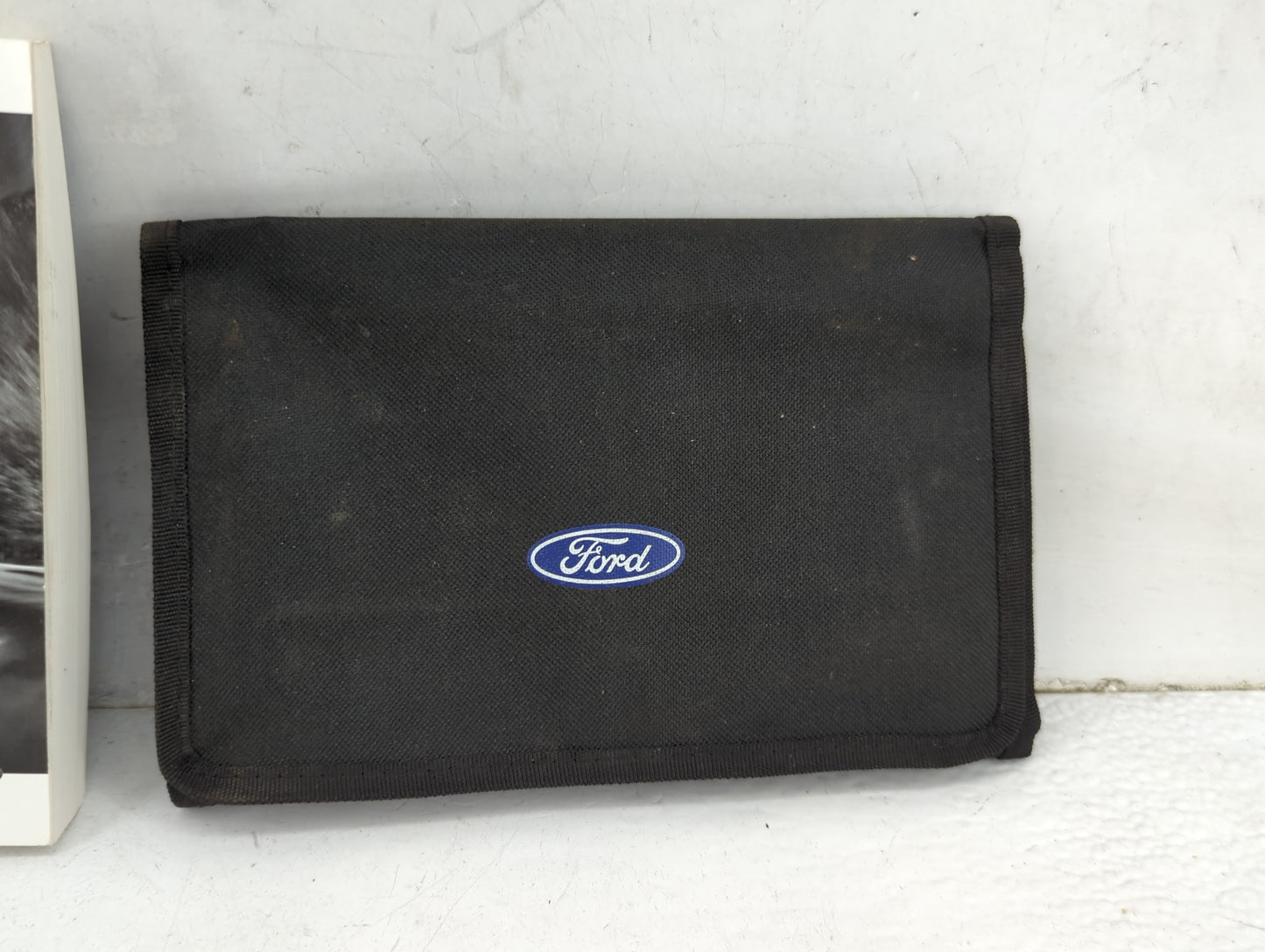 2019 Ford Explorer Owners Manual Book Guide P/N:KL2J19A321AA OEM Used Auto Parts - Oemusedautoparts1.com