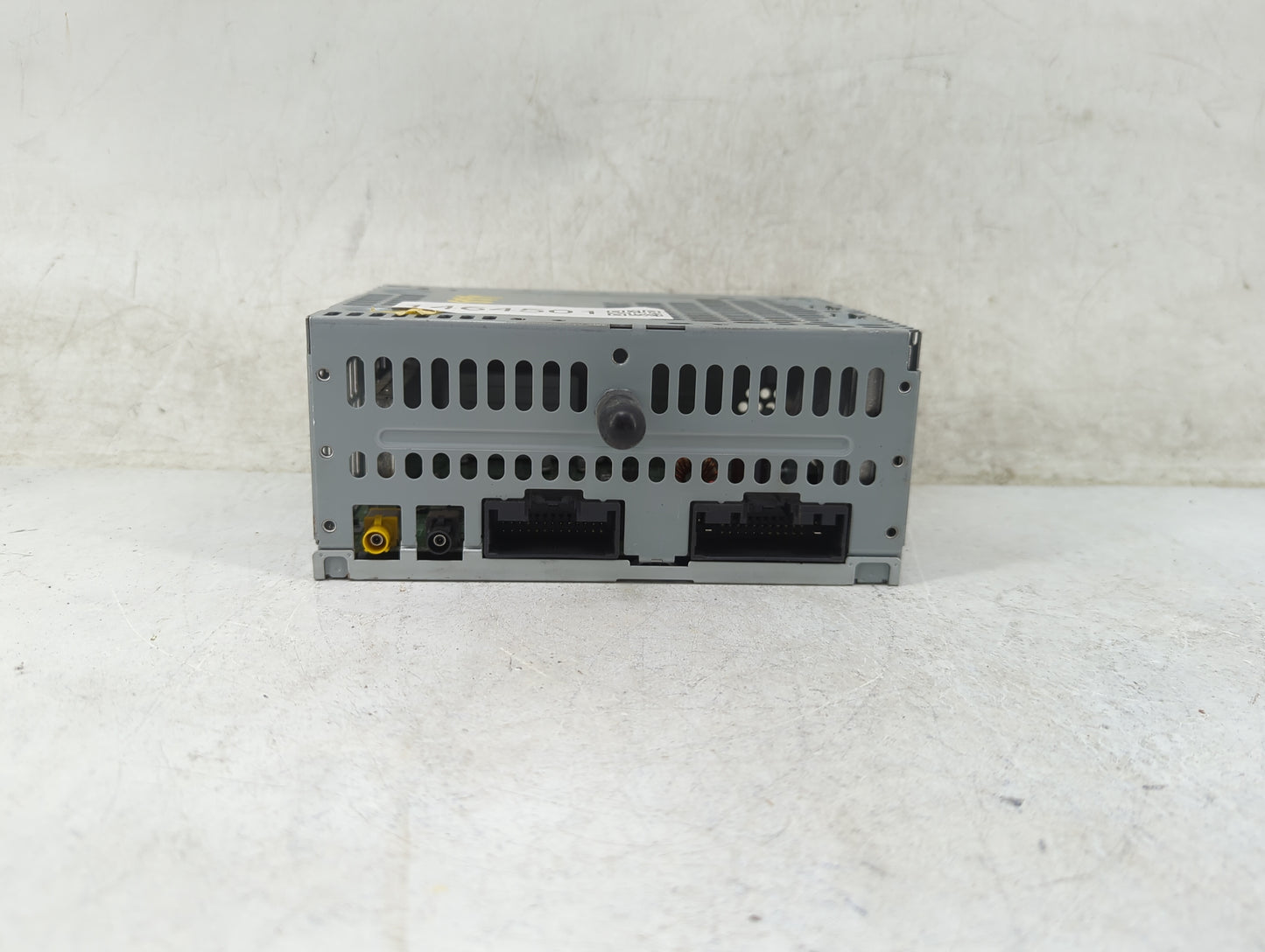 2019 Ford Explorer Radio AM FM Cd Player Receiver Replacement P/N:RU-9777L-A KB5T-18D832-CA Fits OEM Used Auto Parts - Oemus