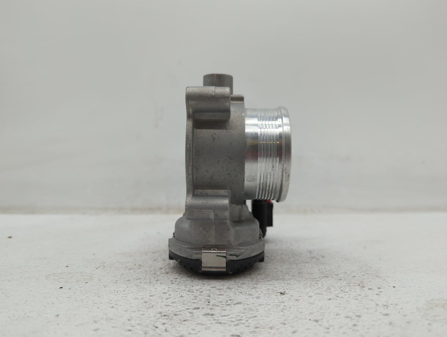 2016-2019 Ford Explorer Throttle Body P/N:0 280 750 566 DS7E-9F991-BB Fits Fits 2014 2015 2016 2017 2018 2019 OEM Used Auto 