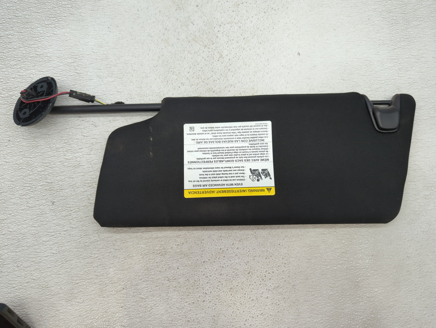 2019 Ford Explorer Sun Visor Shade Replacement Passenger Right Mirror Fits OEM Used Auto Parts - Oemusedautoparts1.com