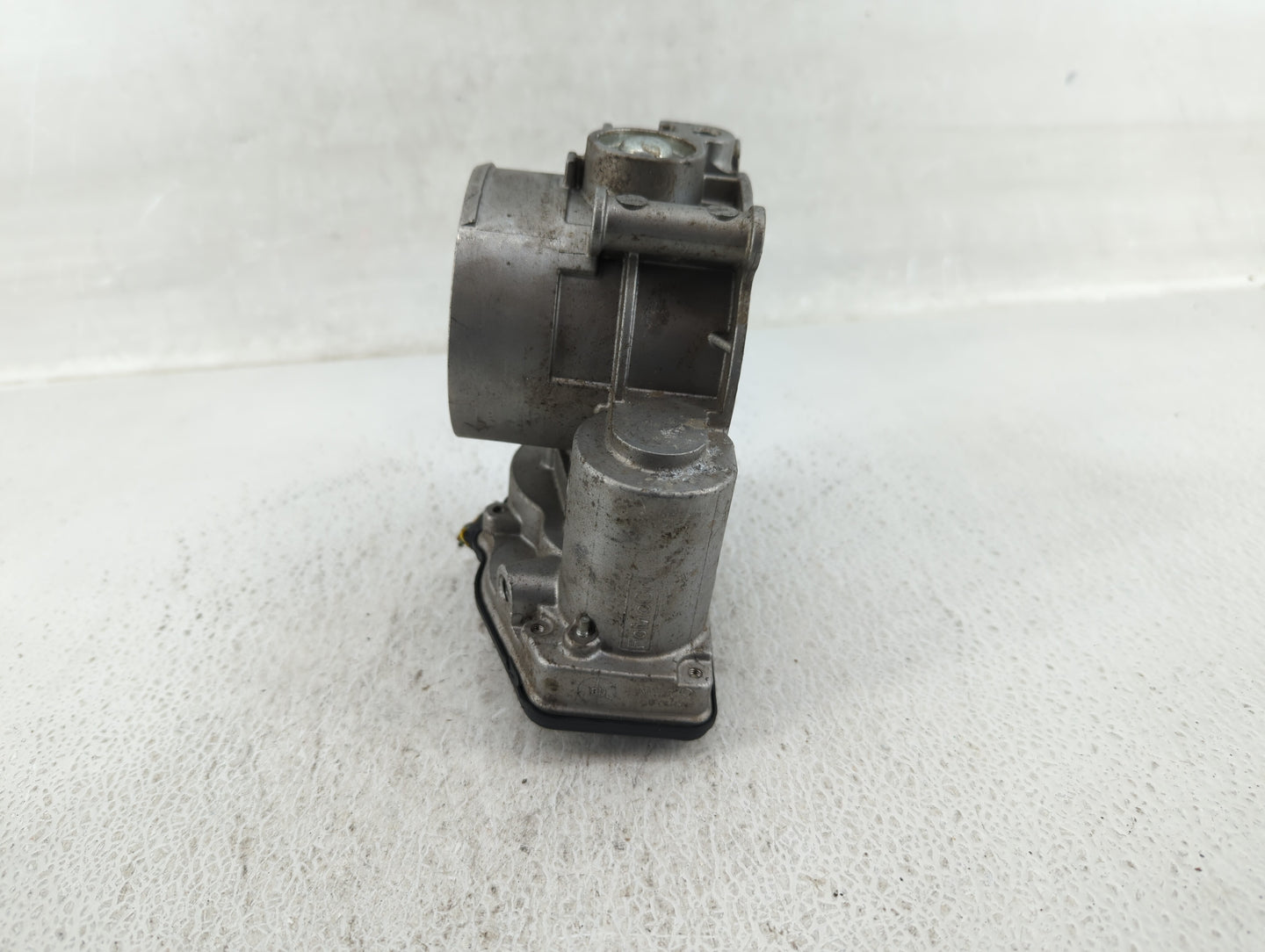 2011-2019 Ford Explorer Throttle Body P/N:AT4E-9F991-EL Fits Fits 2011 2012 2013 2014 2015 2016 2017 2018 2019 OEM Used Auto