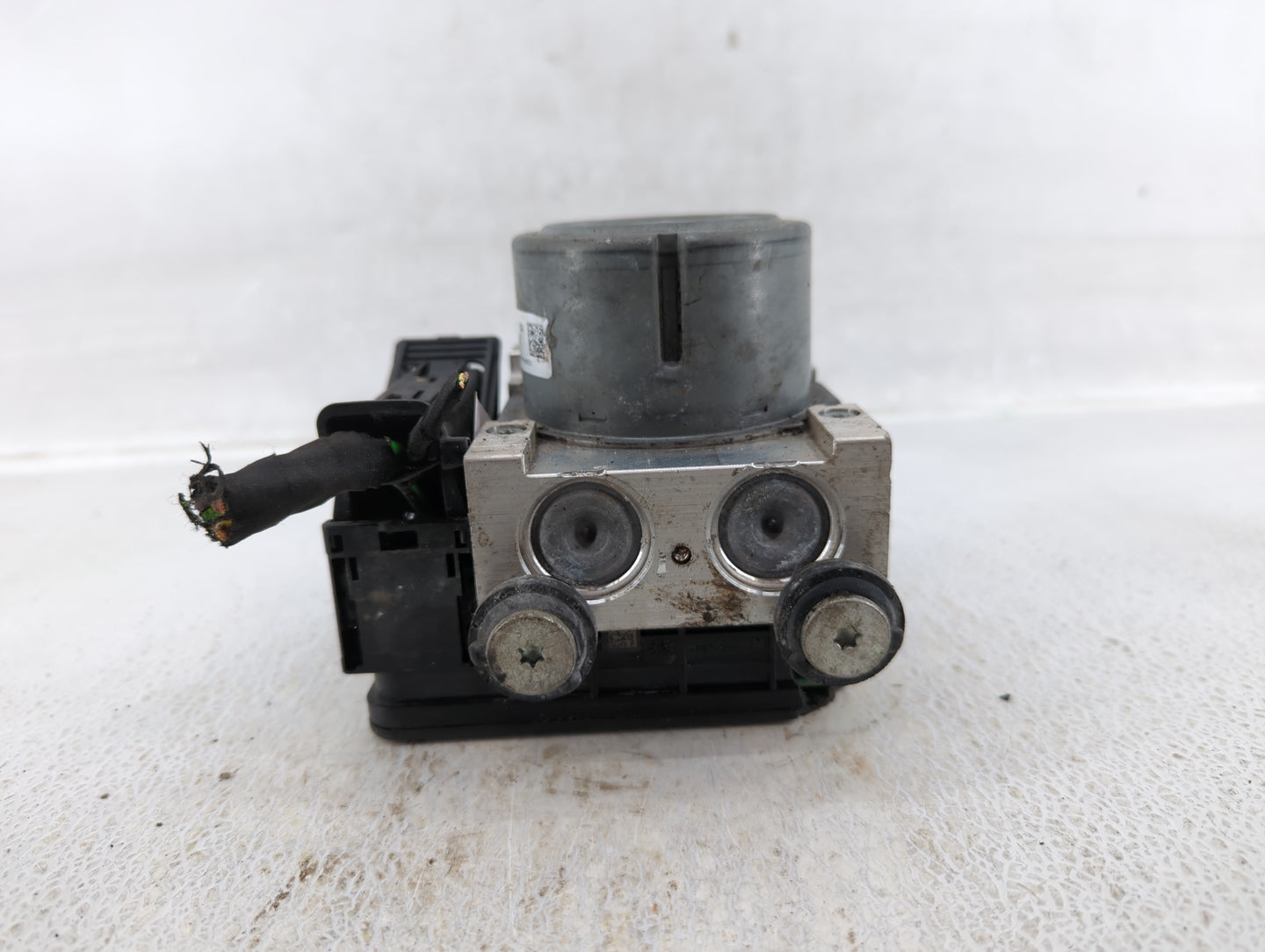 2019 Ford Explorer ABS Pump Control Module Replacement P/N:HB53-2C405-BA Fits OEM Used Auto Parts - Oemusedautoparts1.com