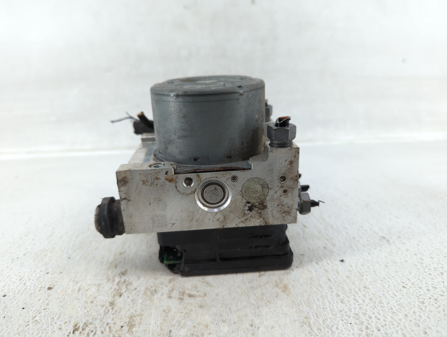 2019 Ford Explorer ABS Pump Control Module Replacement P/N:HB53-2C405-BA Fits OEM Used Auto Parts - Oemusedautoparts1.com
