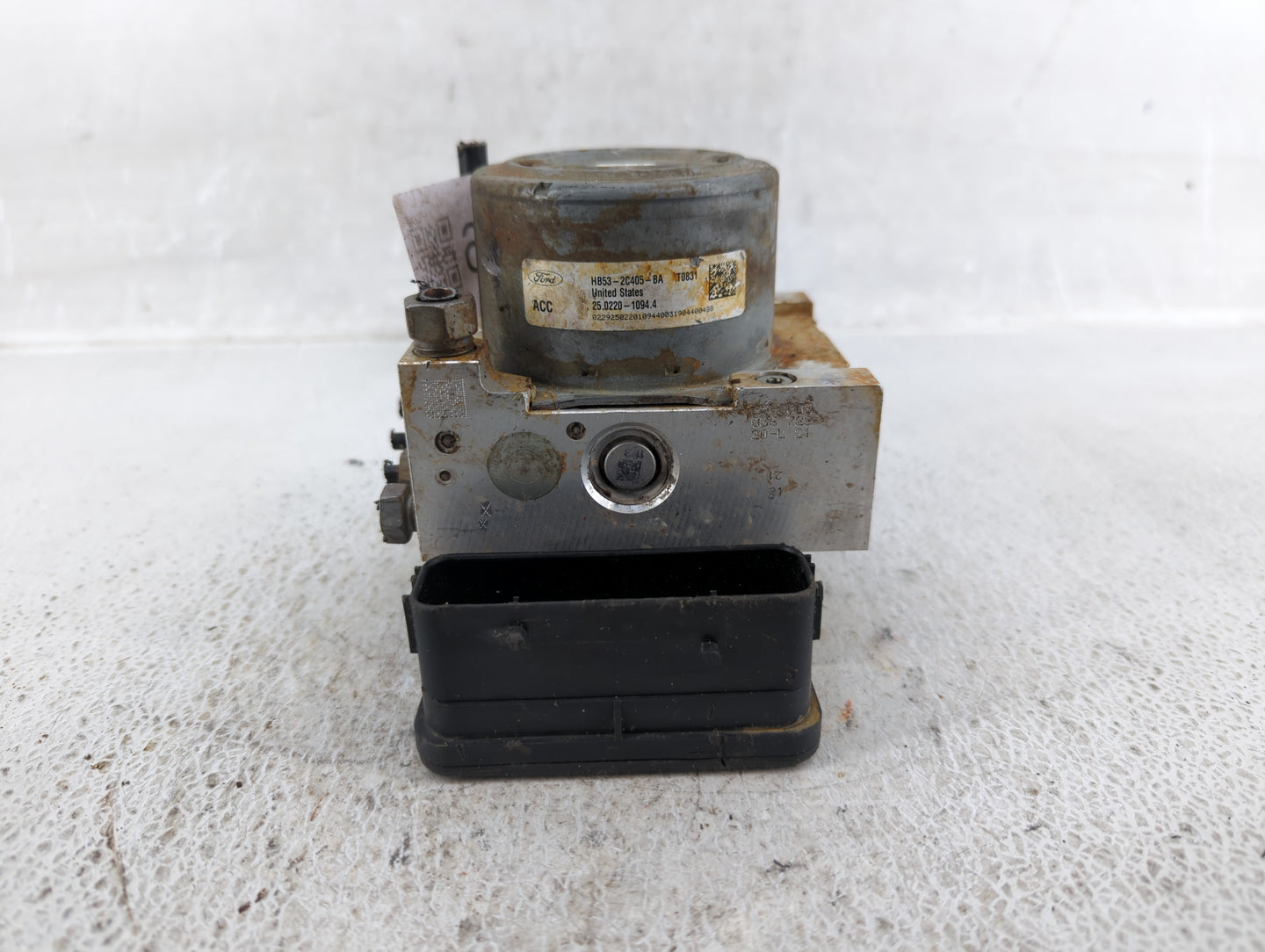 2019 Ford Explorer ABS Pump Control Module Replacement P/N:HB53-2C405-BA FB53-2C405-AE, FB53-2C405-AD, HB53-2C405-AC Fits OE