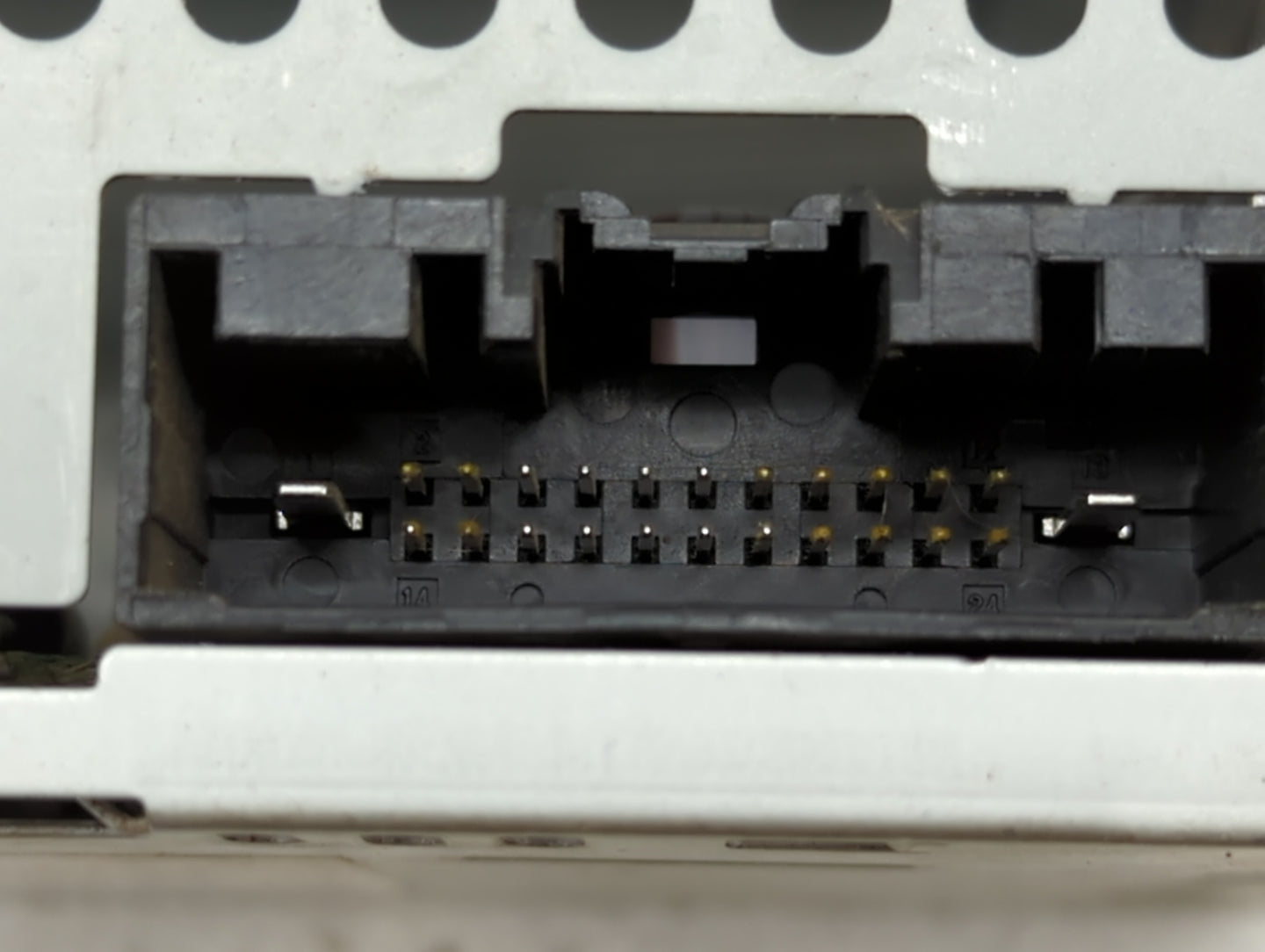 2019-2019 Ford Explorer Am Fm Cd Player Radio Receiver - Oemusedautoparts1.com
