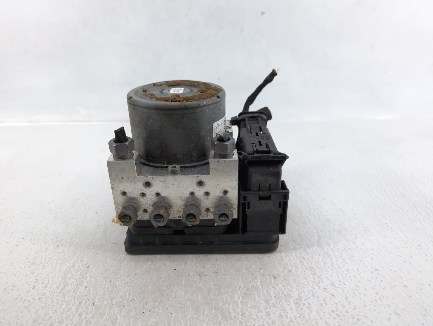 2019 Ford Explorer ABS Pump Control Module Replacement P/N:HB53-2C405-BA Fits OEM Used Auto Parts - Oemusedautoparts1.com