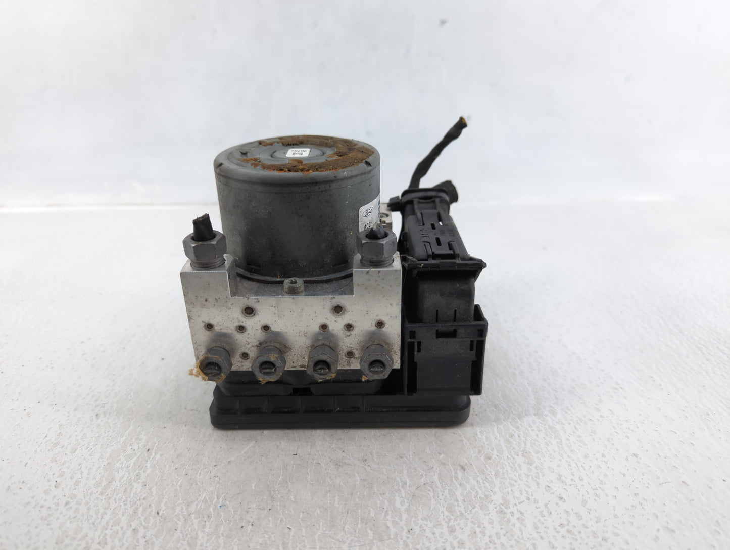 2019 Ford Explorer ABS Pump Control Module Replacement P/N:HB53-2C405-BA Fits OEM Used Auto Parts - Oemusedautoparts1.com