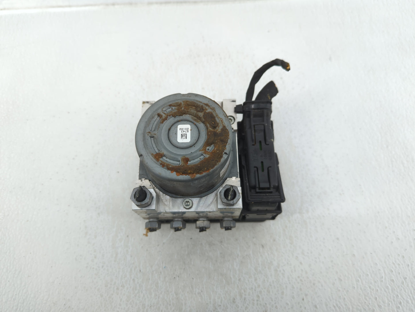 2019 Ford Explorer ABS Pump Control Module Replacement P/N:HB53-2C405-BA Fits OEM Used Auto Parts - Oemusedautoparts1.com