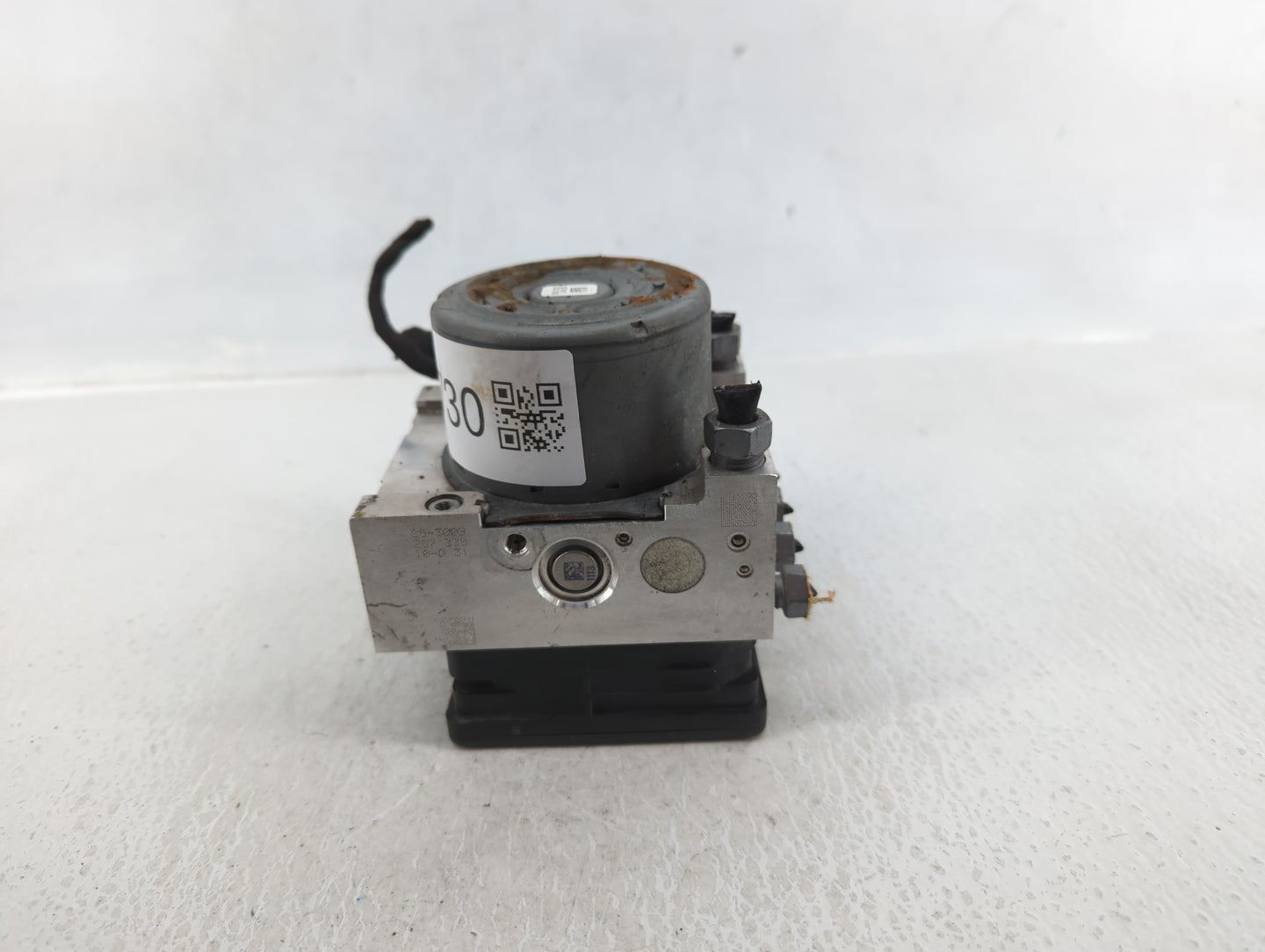 2019 Ford Explorer ABS Pump Control Module Replacement P/N:HB53-2C405-BA Fits OEM Used Auto Parts - Oemusedautoparts1.com