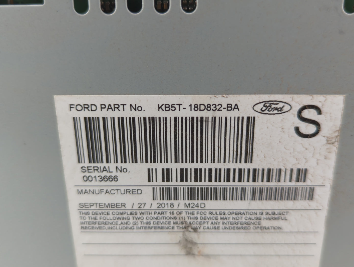 2019-2019 Ford Explorer Am Fm Cd Player Radio Receiver - Oemusedautoparts1.com