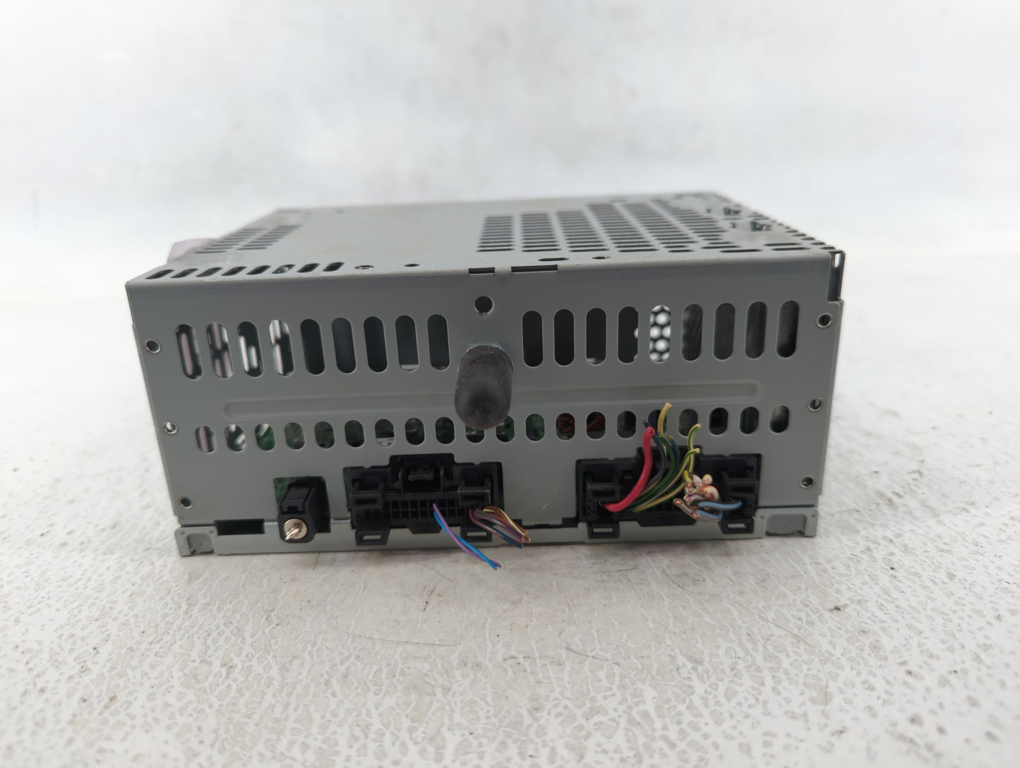 2019-2019 Ford Explorer Am Fm Cd Player Radio Receiver - Oemusedautoparts1.com