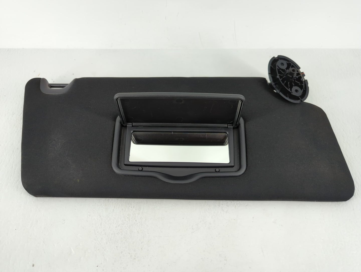 2019 Ford Explorer Sun Visor Shade Replacement Passenger Right Mirror Fits OEM Used Auto Parts - Oemusedautoparts1.com