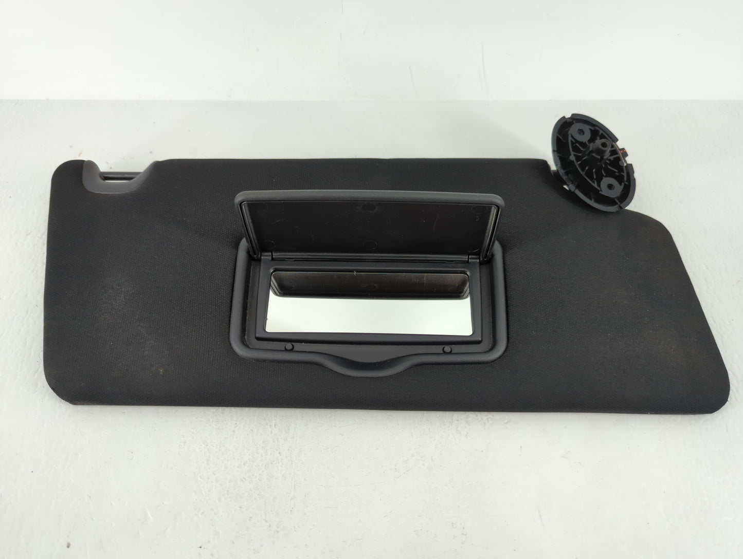 2019 Ford Explorer Sun Visor Shade Replacement Passenger Right Mirror Fits OEM Used Auto Parts - Oemusedautoparts1.com