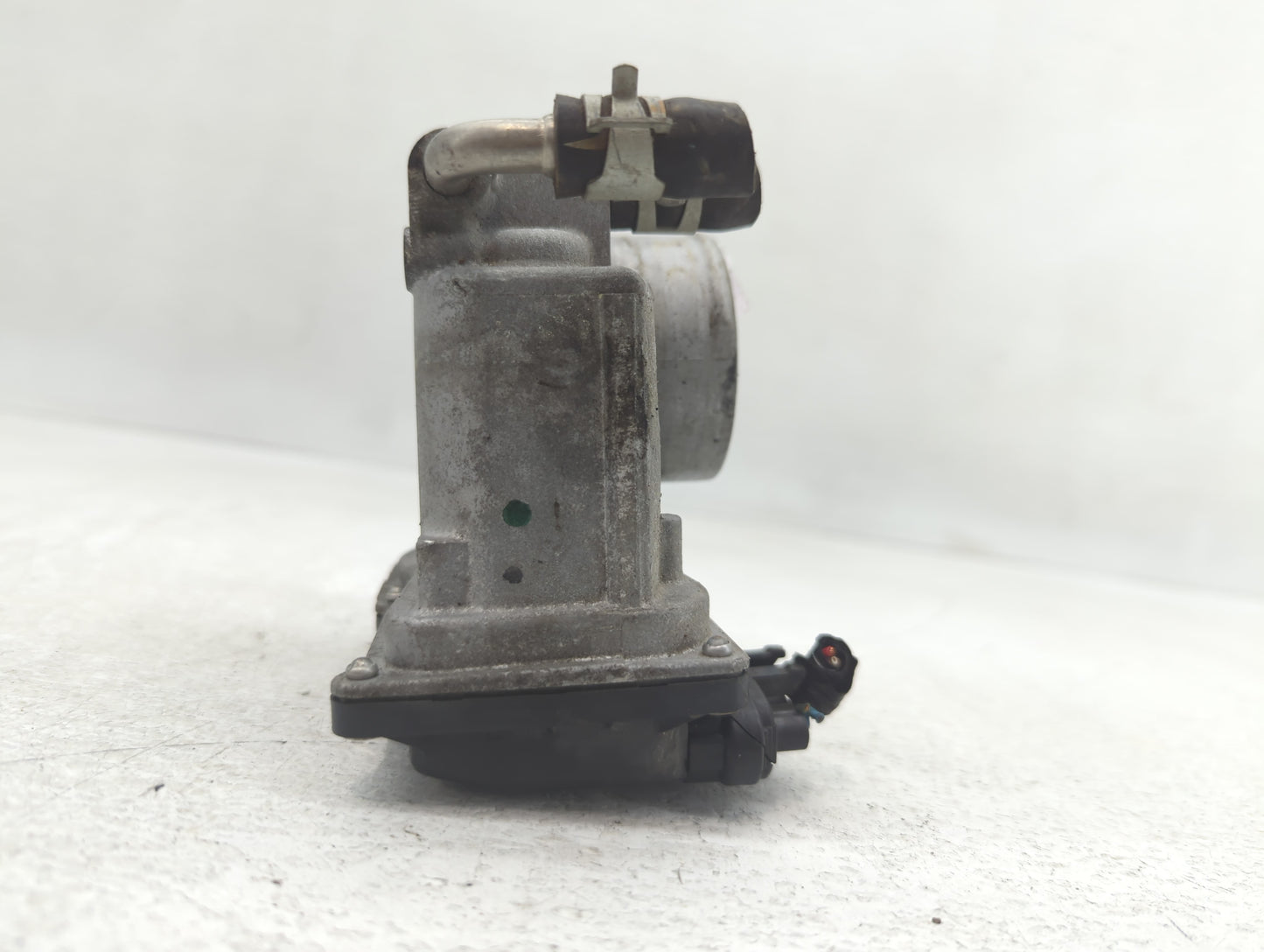 2016-2019 Ford Explorer Throttle Body P/N:HR16-426814V Fits Fits 2014 2015 2016 2017 2018 2019 2020 2021 2022 OEM Used Auto 