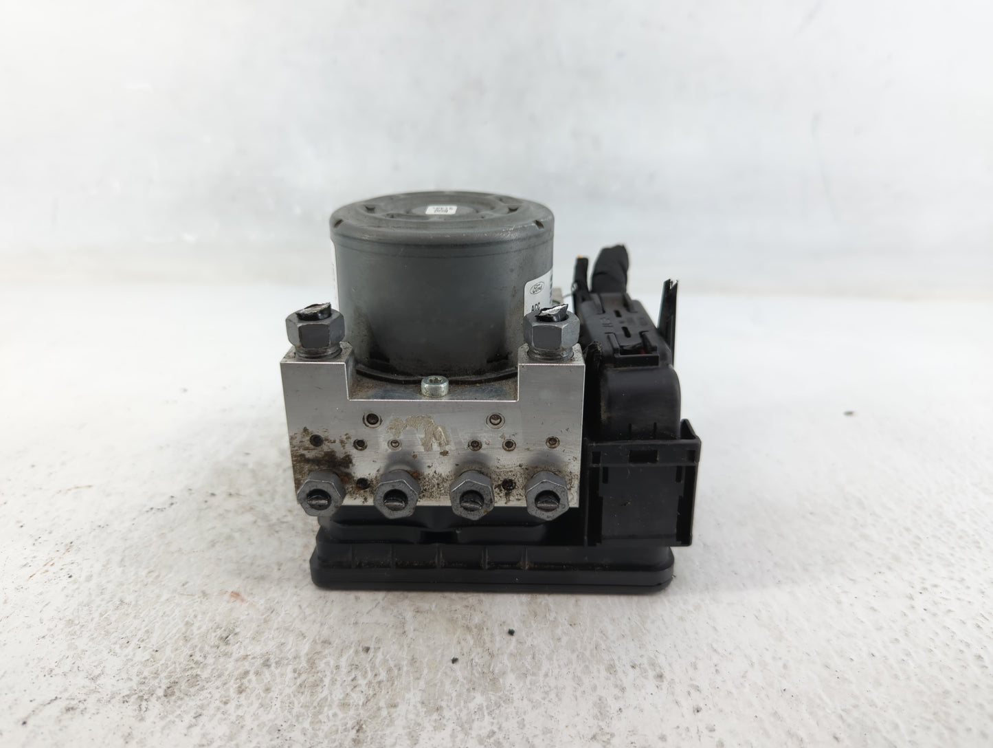 2019 Ford Explorer ABS Pump Control Module Replacement P/N:HB53-2C405-BA Fits OEM Used Auto Parts - Oemusedautoparts1.com