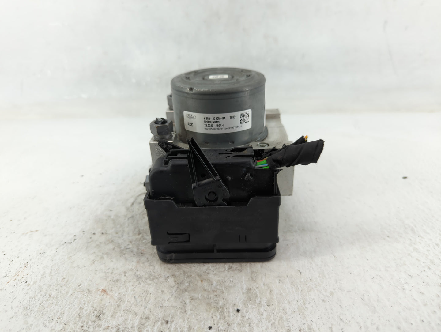 2019 Ford Explorer ABS Pump Control Module Replacement P/N:HB53-2C405-BA Fits OEM Used Auto Parts - Oemusedautoparts1.com
