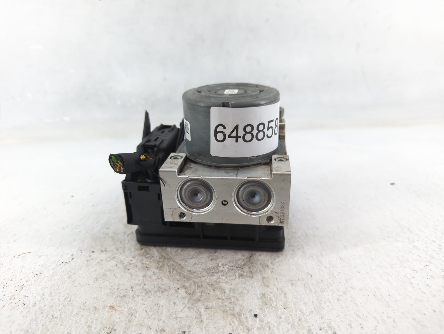 2019 Ford Explorer ABS Pump Control Module Replacement P/N:HB53-2C405-BA Fits OEM Used Auto Parts - Oemusedautoparts1.com