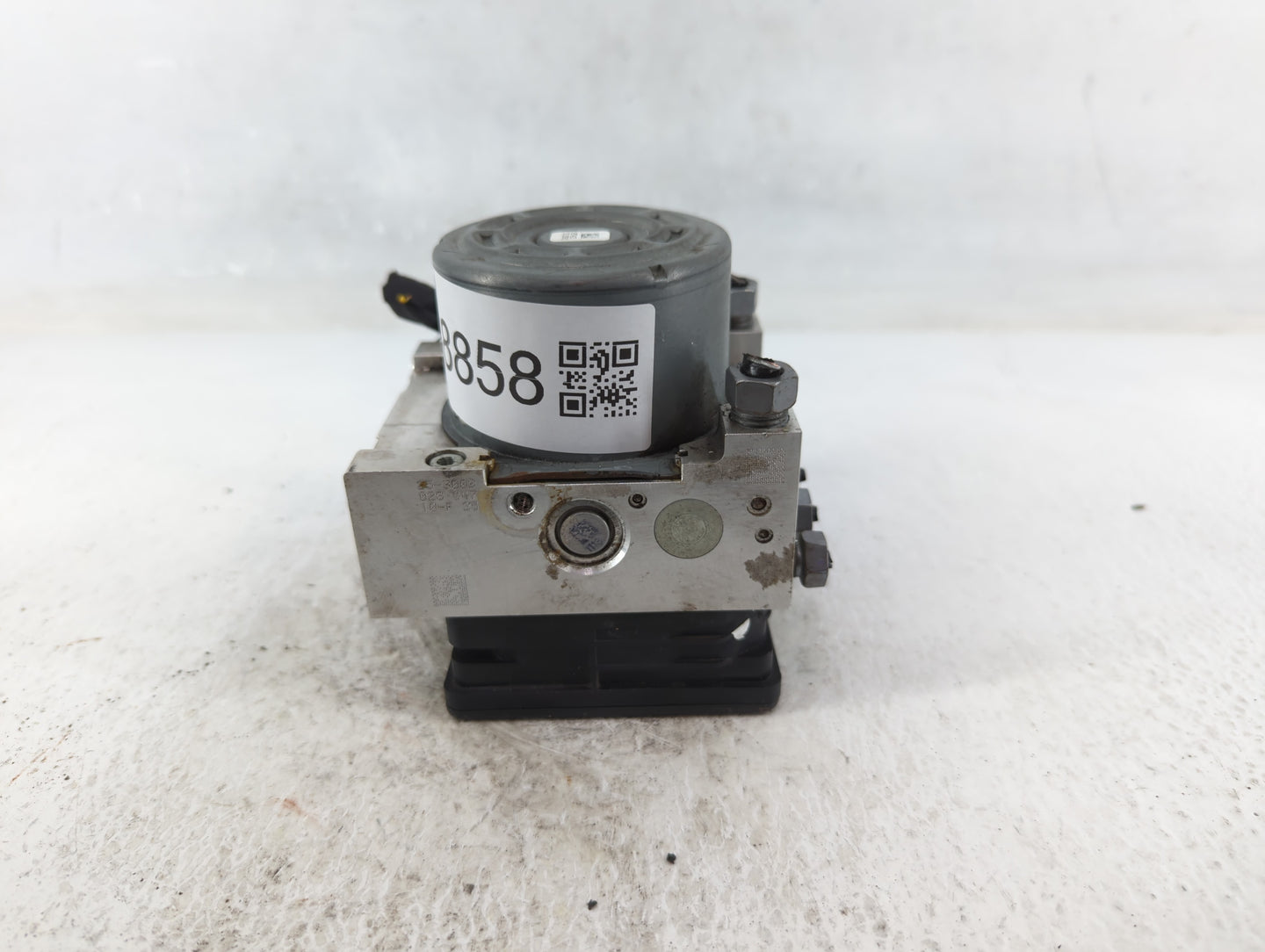 2019 Ford Explorer ABS Pump Control Module Replacement P/N:HB53-2C405-BA Fits OEM Used Auto Parts - Oemusedautoparts1.com