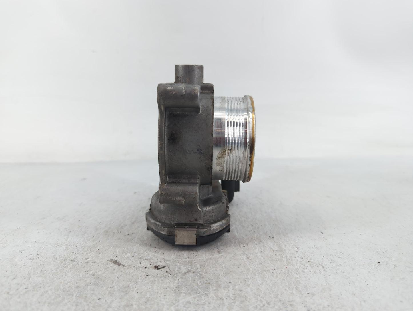 2016-2019 Ford Explorer Throttle Body P/N:DS7E-9F991-BB Fits Fits 2014 2015 2016 2017 2018 2019 2020 2021 2022 OEM Used Auto