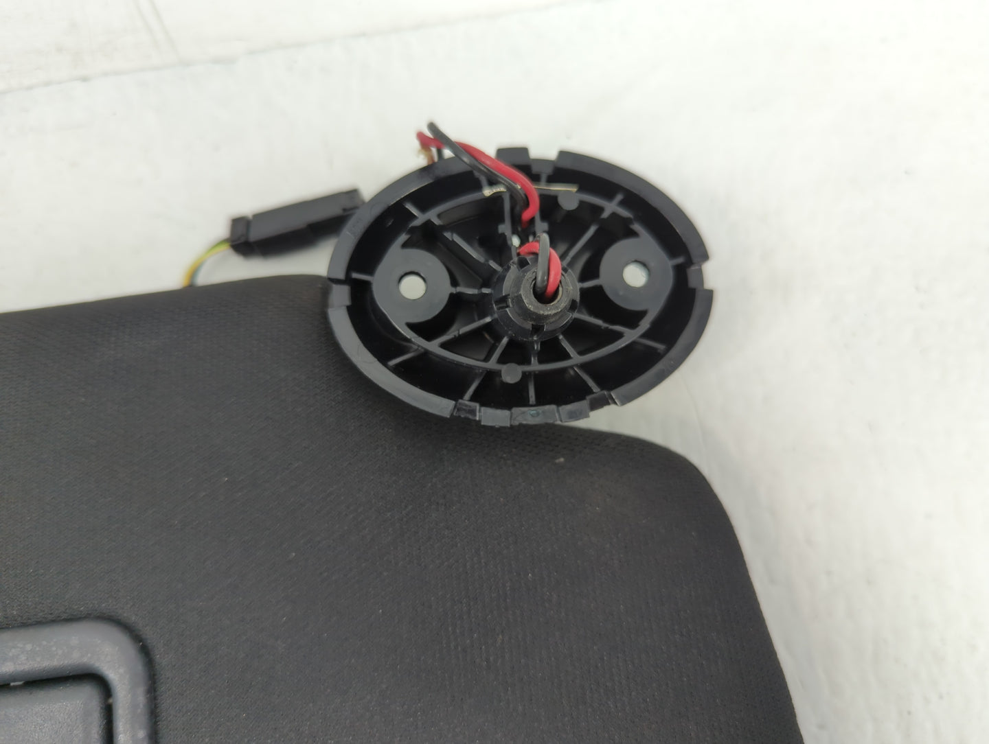 2019 Ford Explorer Sun Visor Shade Replacement Passenger Right Mirror Fits OEM Used Auto Parts - Oemusedautoparts1.com