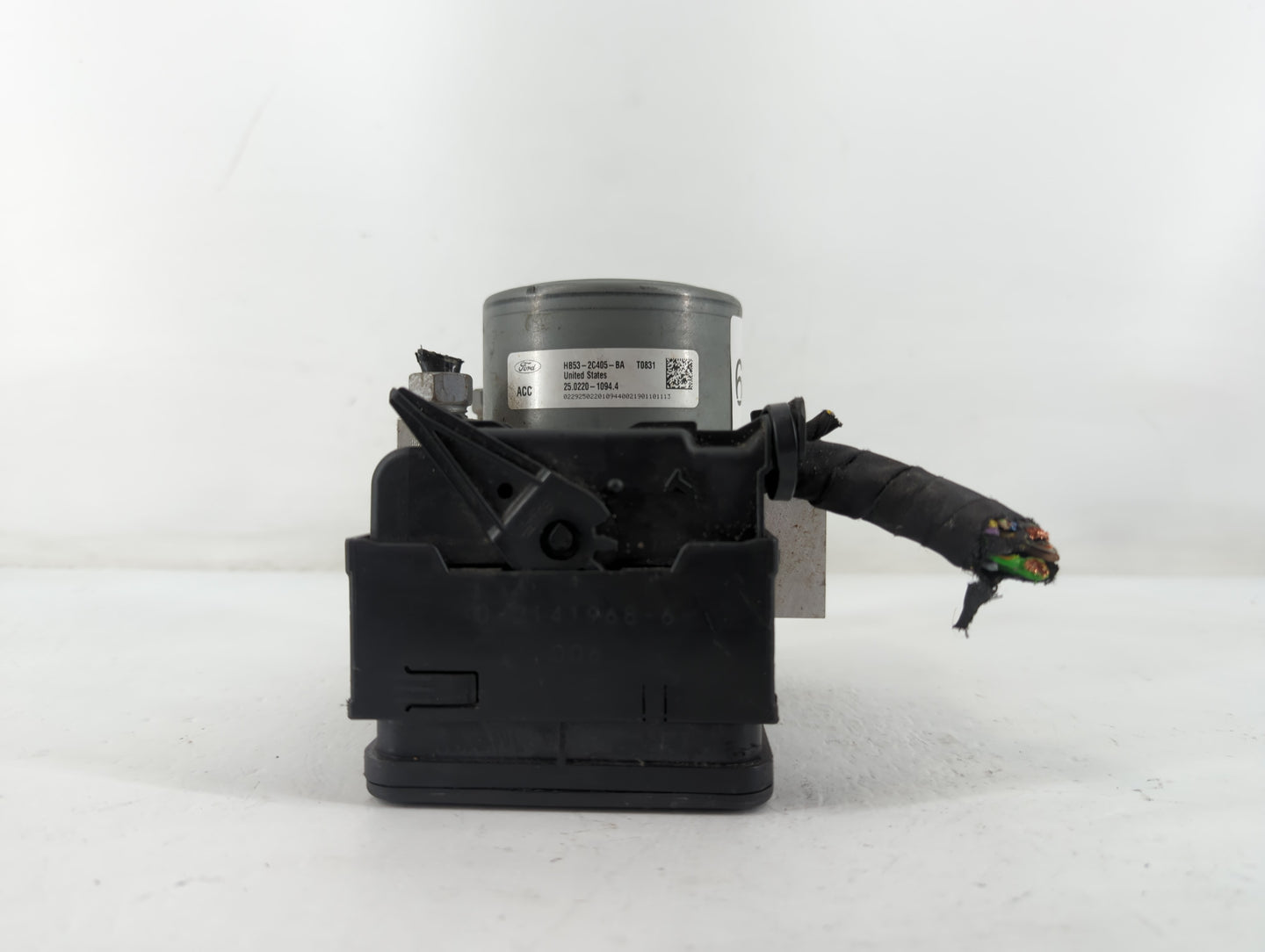 2019 Ford Explorer ABS Pump Control Module Replacement P/N:HB53-2C405-BA Fits OEM Used Auto Parts - Oemusedautoparts1.com