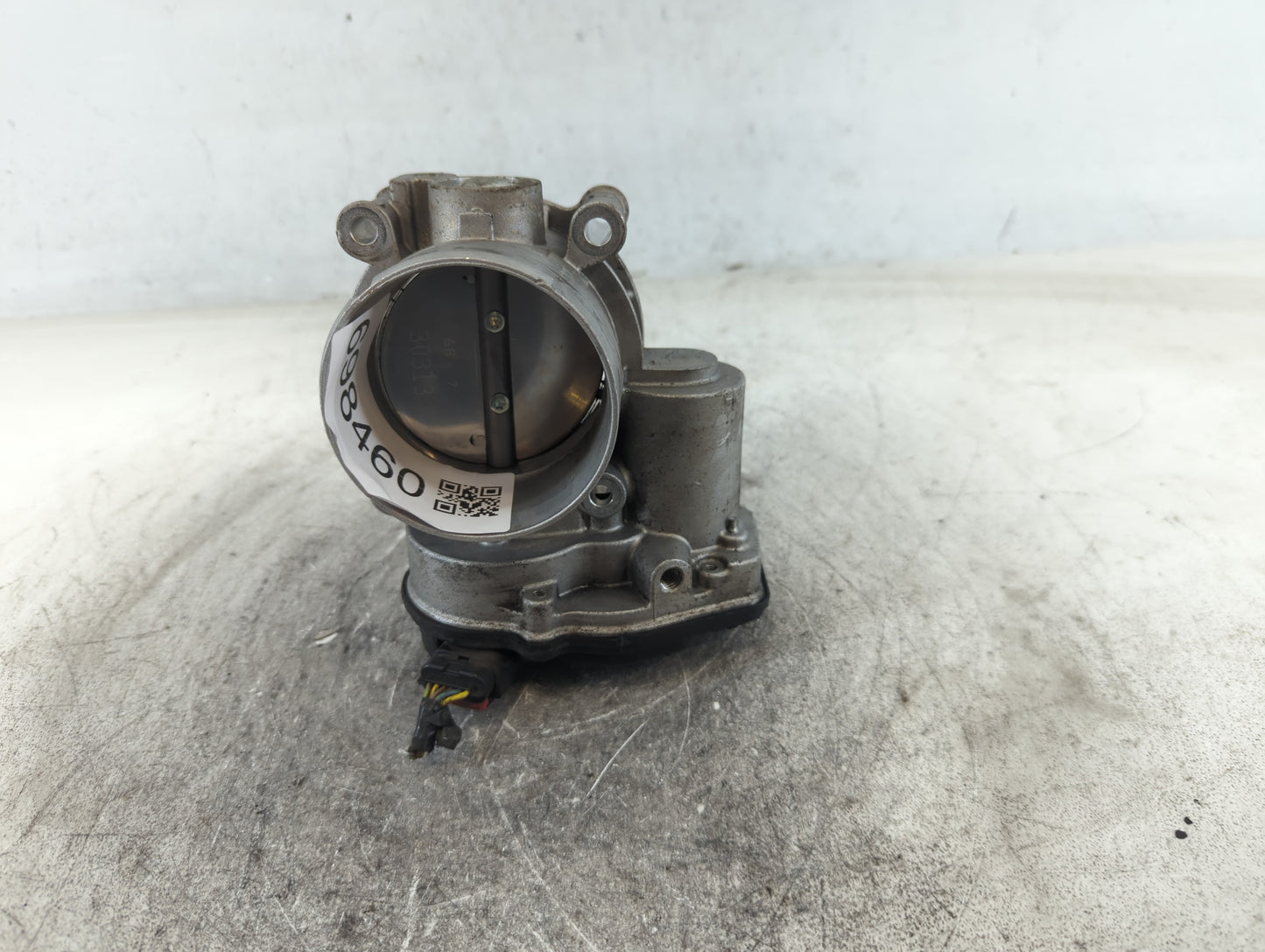 2011-2019 Ford Explorer Throttle Body P/N:AT4E-9F991-EL Fits Fits 2011 2012 2013 2014 2015 2016 2017 2018 2019 OEM Used Auto