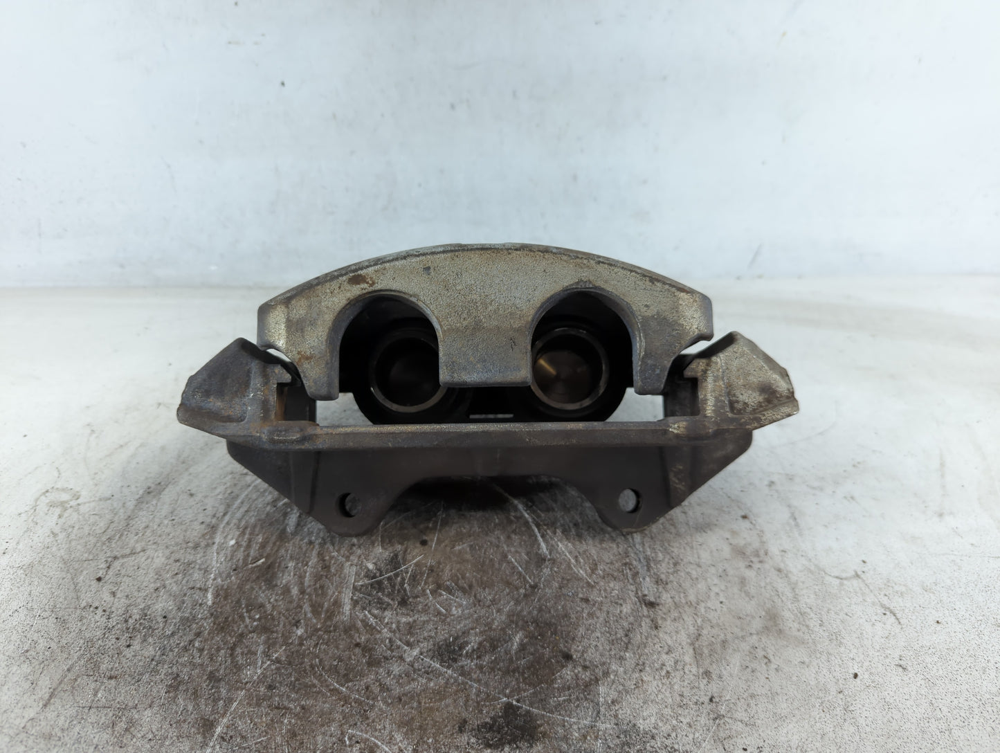 2017-2019 Ford Explorer Front Driver Left Brake Caliper - Oemusedautoparts1.com