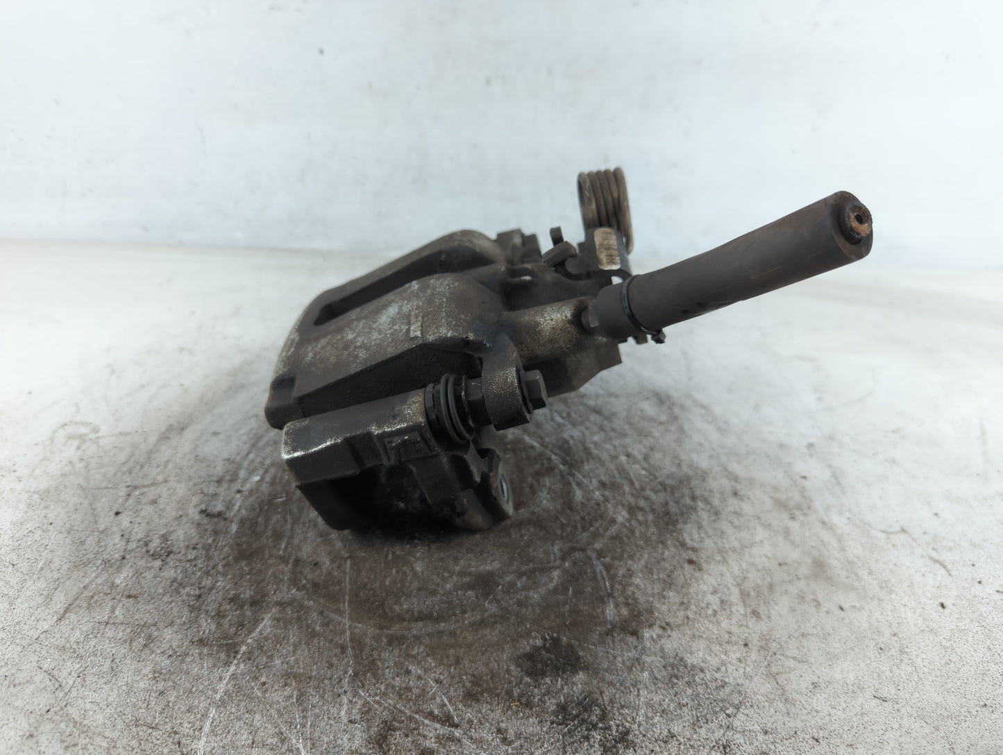Ford Explorer Front Passenger Right Brake Caliper 700155 - Oemusedautoparts1.com