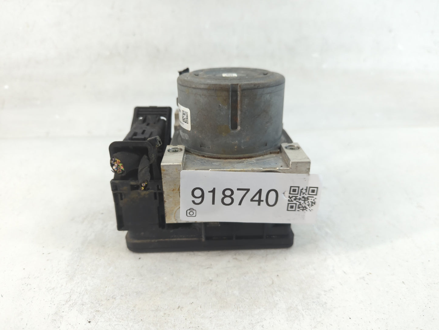 2019 Ford Explorer ABS Pump Control Module Replacement P/N:HB53-2C405-BA Fits OEM Used Auto Parts - Oemusedautoparts1.com