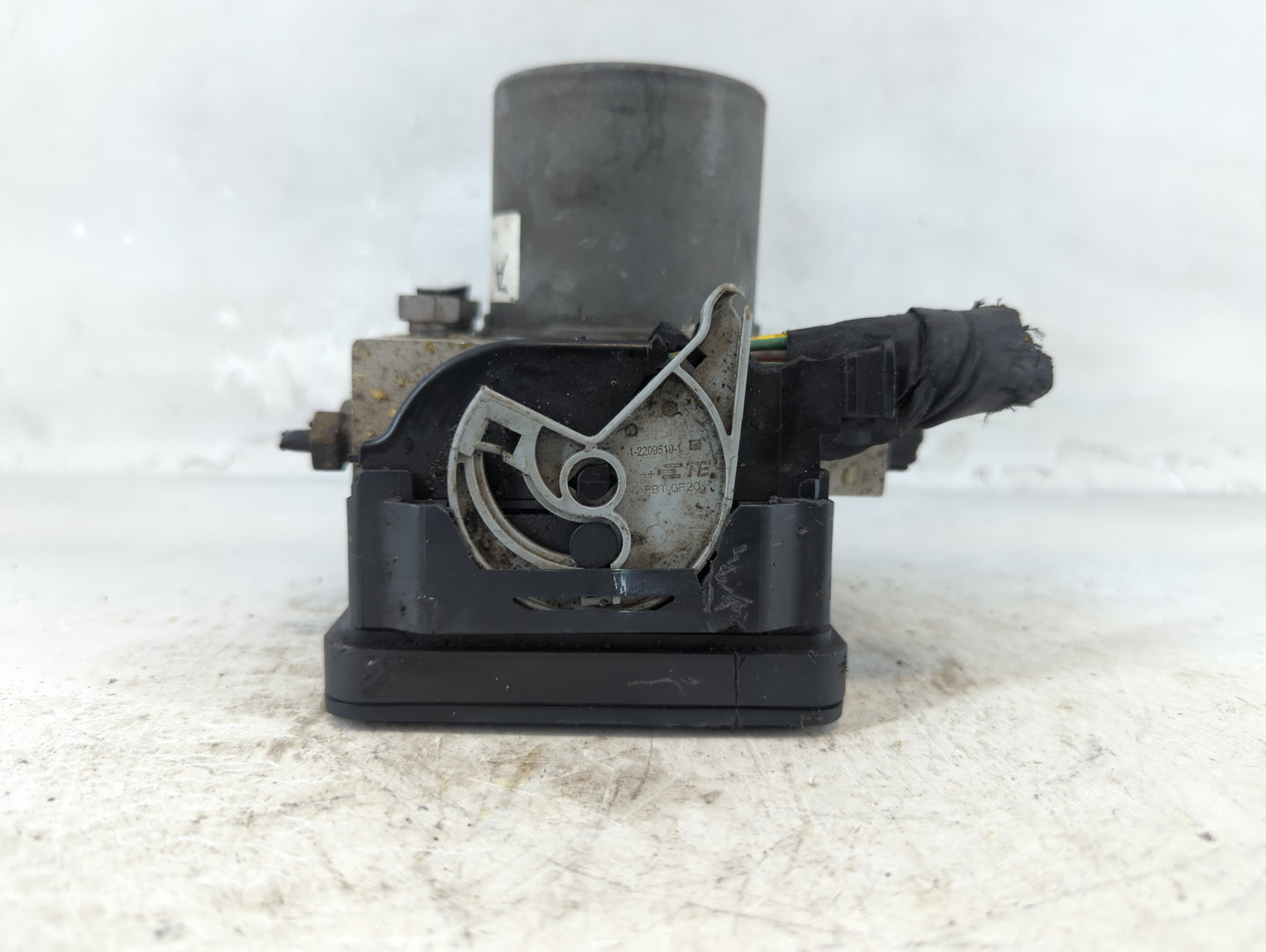 2019-2020 Ford F-150 ABS Pump Control Module Replacement P/N:KL34-2B373-AD Fits Fits 2019 2020 OEM Used Auto Parts - Oemused