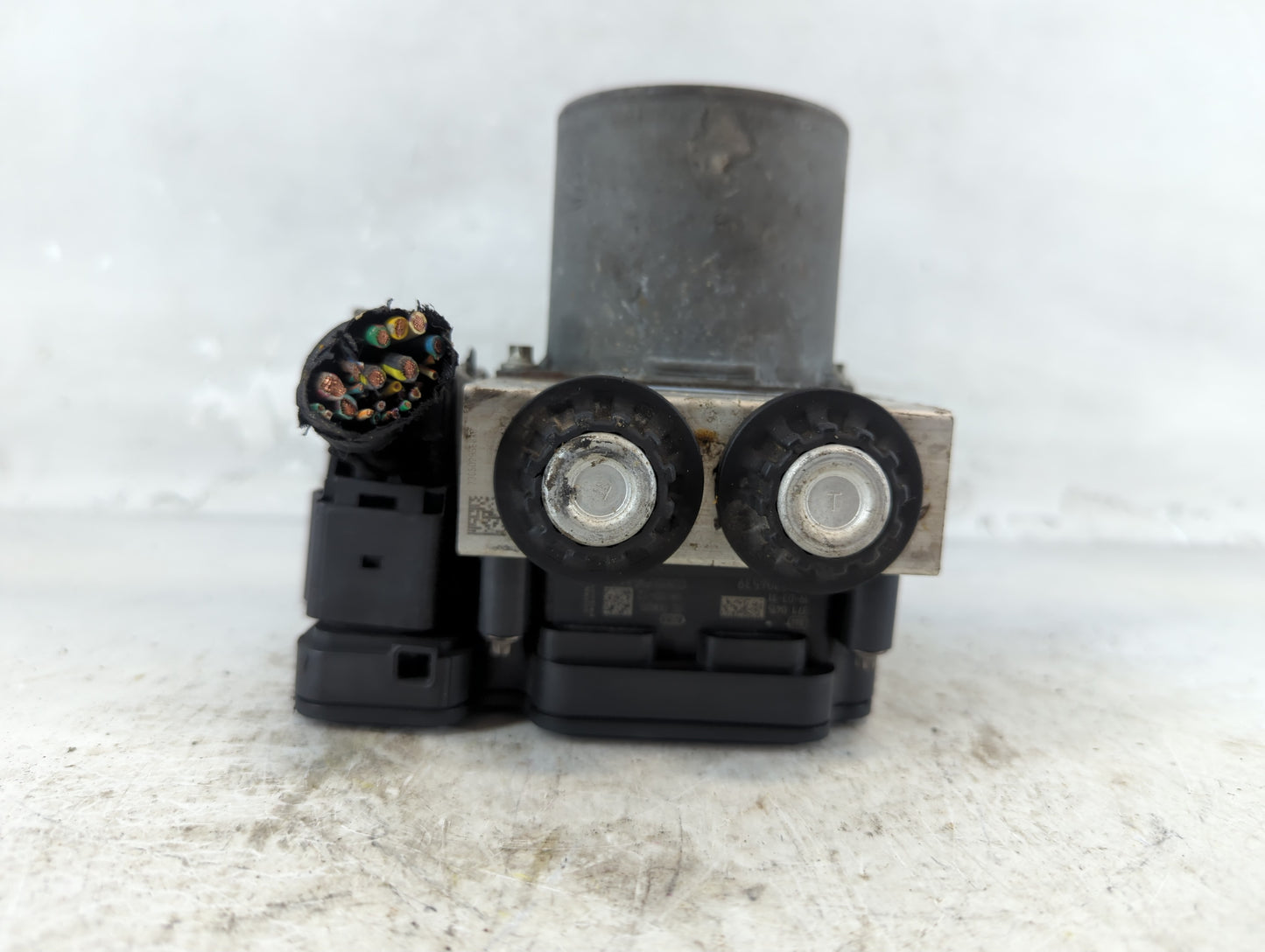 2019-2020 Ford F-150 ABS Pump Control Module Replacement P/N:KL34-2B373-AD Fits Fits 2019 2020 OEM Used Auto Parts - Oemused