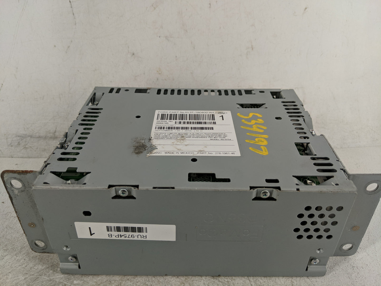 2019-2020 Ford F-150 Radio AM FM Cd Player Receiver Replacement P/N:KL3T-18D832-AH Fits Fits 2019 2020 OEM Used Auto Parts -