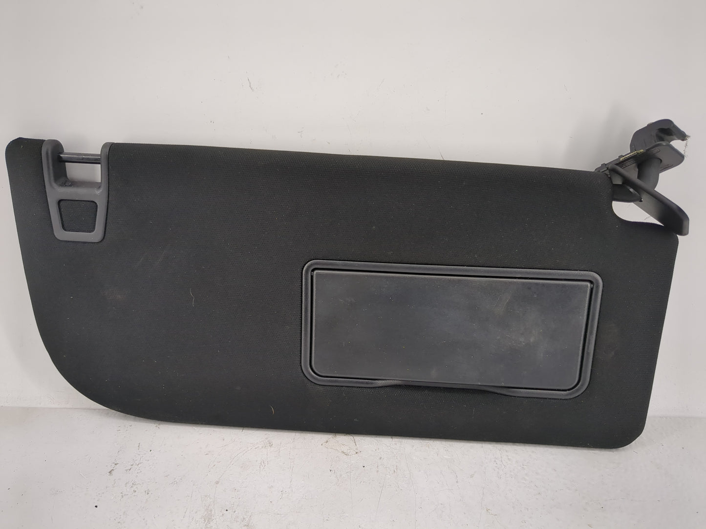 2018-2020 Ford F-150 Sun Visor Shade Replacement Passenger Right Mirror Fits Fits 2018 2019 2020 OEM Used Auto Parts - Oemus