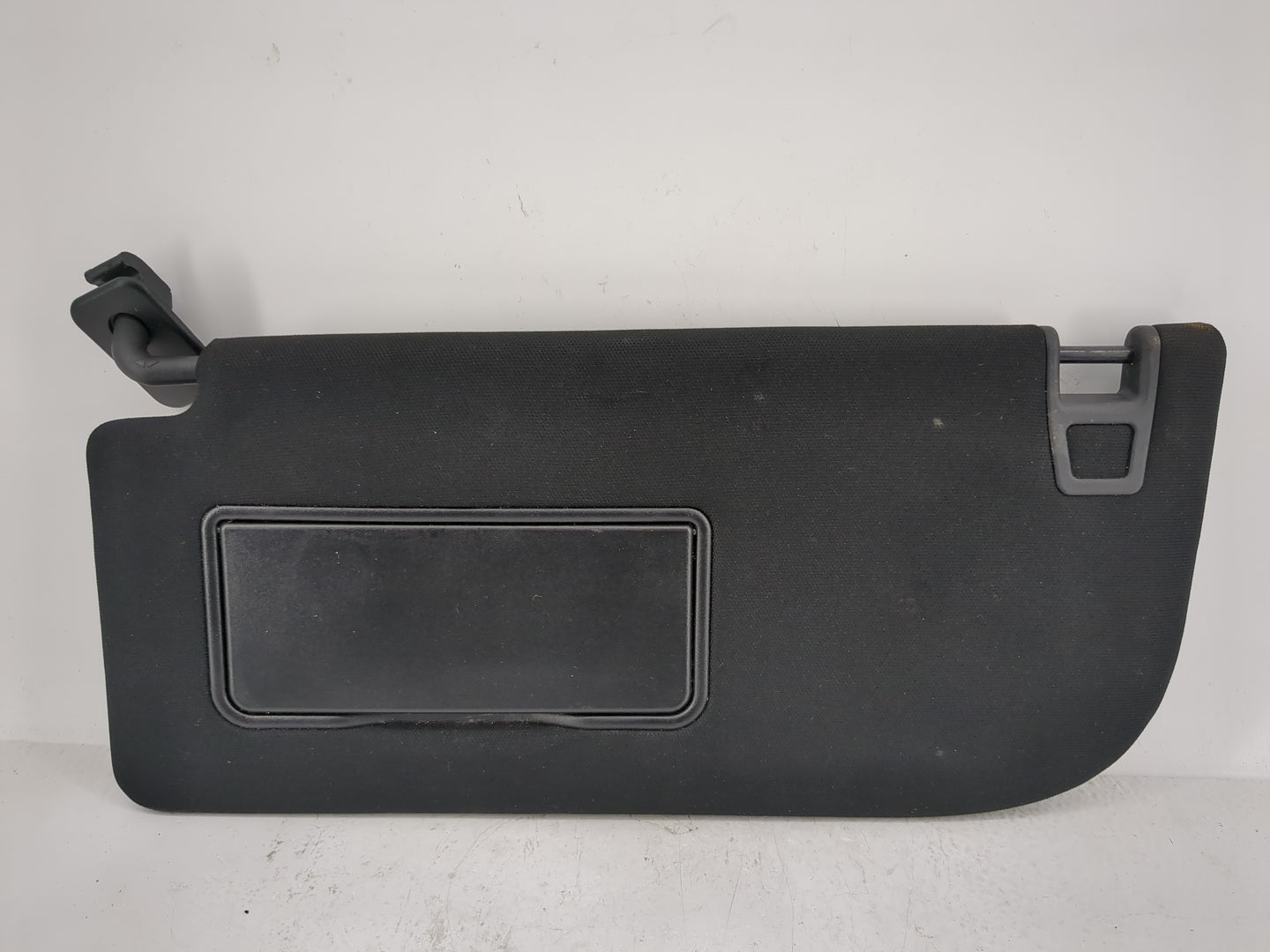 2018-2020 Ford F-150 Sun Visor Shade Replacement Driver Left Mirror Fits Fits 2018 2019 2020 OEM Used Auto Parts - Oemusedau