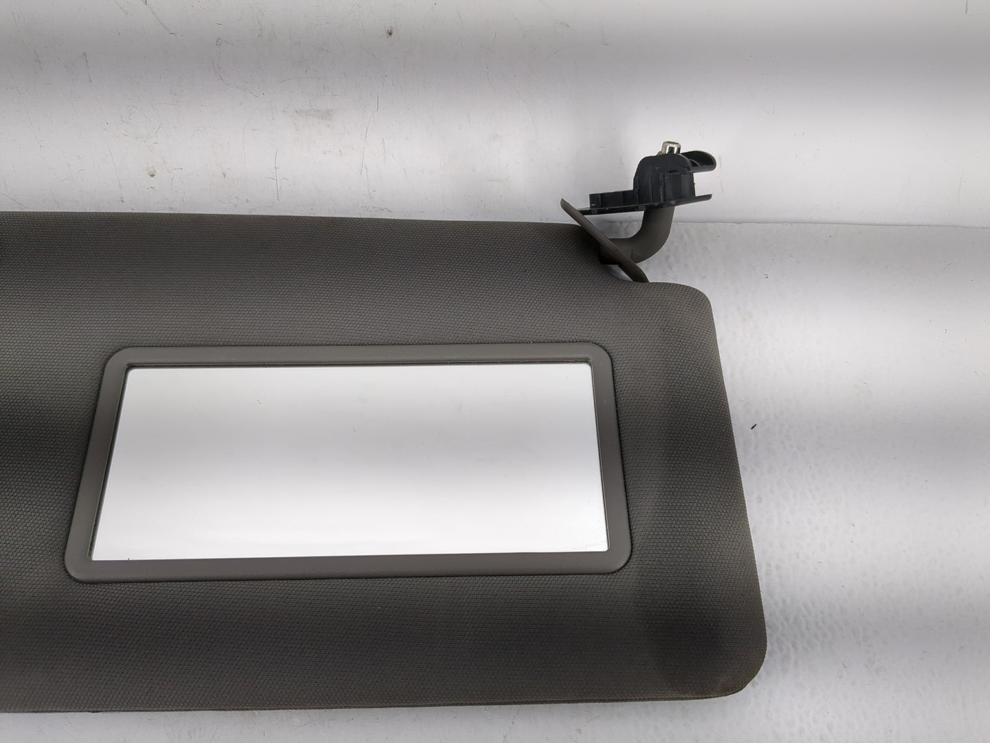 2018-2020 Ford F-150 Sun Visor Shade Replacement Passenger Right Mirror Fits Fits 2018 2019 2020 OEM Used Auto Parts - Oemus