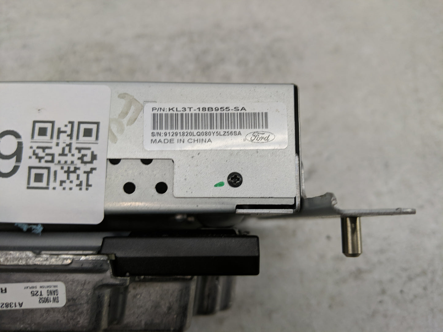 2019 Ford F-150 Radio AM FM Cd Player Receiver Replacement P/N:KL3T-18B955-SA Fits OEM Used Auto Parts - Oemusedautoparts1.c