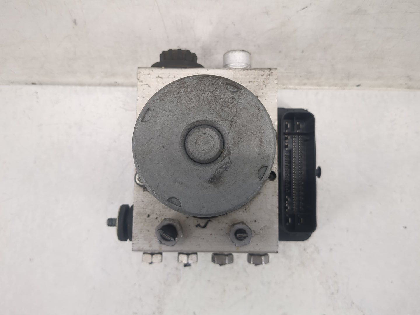 2019-2020 Ford F-150 ABS Pump Control Module Replacement P/N:KL34-2B373-AD Fits Fits 2019 2020 OEM Used Auto Parts - Oemused