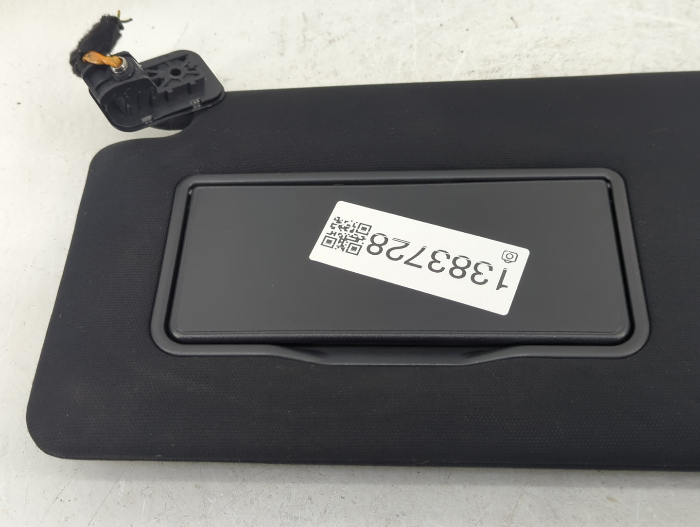 2018-2020 Ford F-150 Sun Visor Shade Replacement Passenger Right Mirror Fits Fits 2018 2019 2020 OEM Used Auto Parts - Oemus