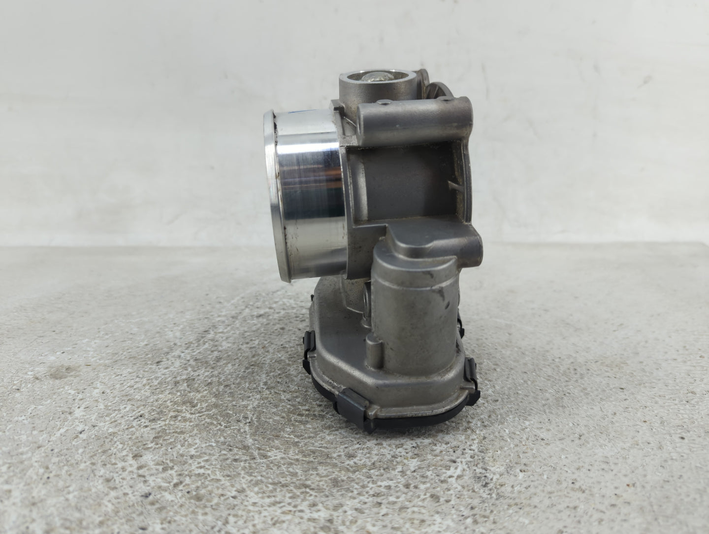 2017-2022 Ford F-150 Throttle Body P/N:HL3E 9F991 AA Fits Fits 2017 2018 2019 2020 2021 2022 OEM Used Auto Parts - Oemusedau