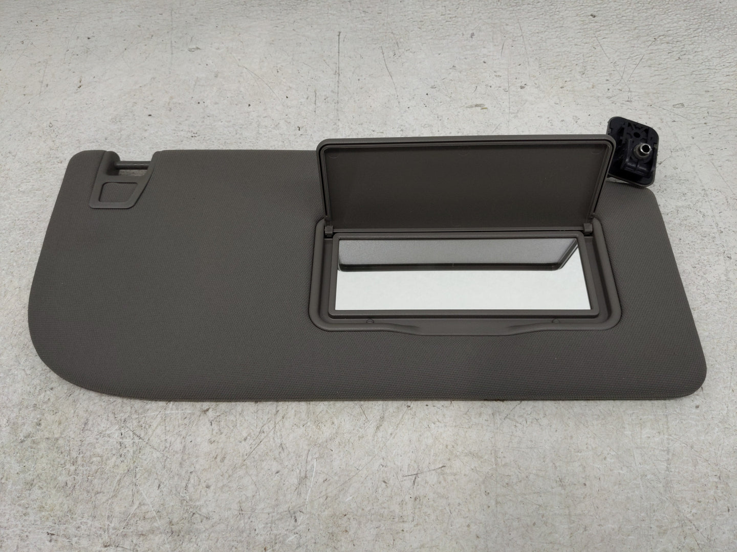2018-2020 Ford F-150 Sun Visor Shade Replacement Driver Left Mirror Fits Fits 2018 2019 2020 OEM Used Auto Parts - Oemusedau