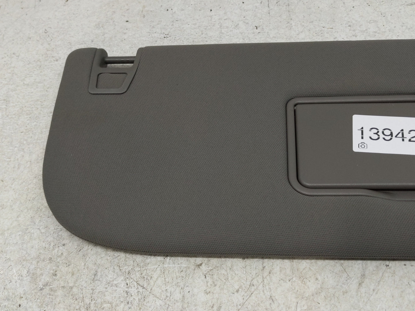 2018-2020 Ford F-150 Sun Visor Shade Replacement Driver Left Mirror Fits Fits 2018 2019 2020 OEM Used Auto Parts - Oemusedau
