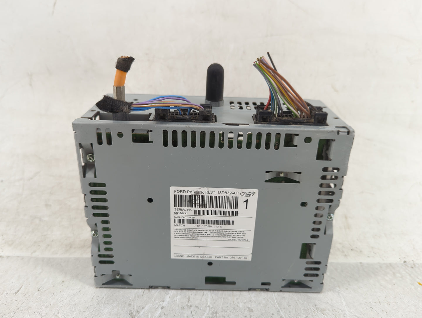 2019-2020 Ford F-150 Radio AM FM Cd Player Receiver Replacement P/N:KL3T-18D832-AH Fits Fits 2019 2020 OEM Used Auto Parts -
