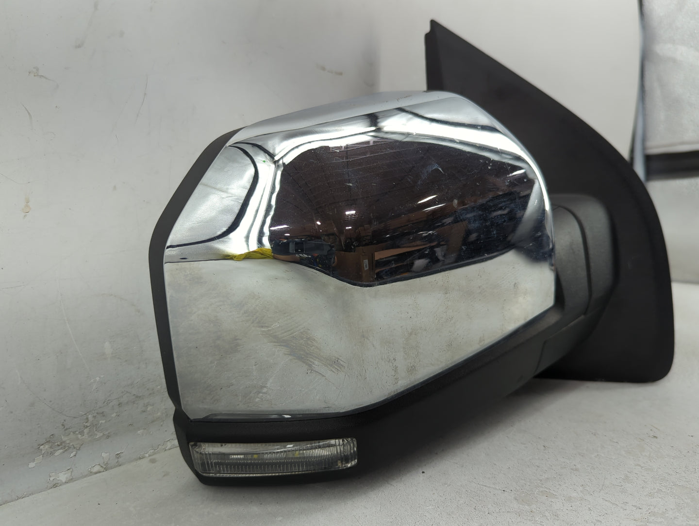 2019-2020 Ford F-150 Passenger Side View Mirror - Right Door Mirror OEM Used - Oemusedautoparts1.com