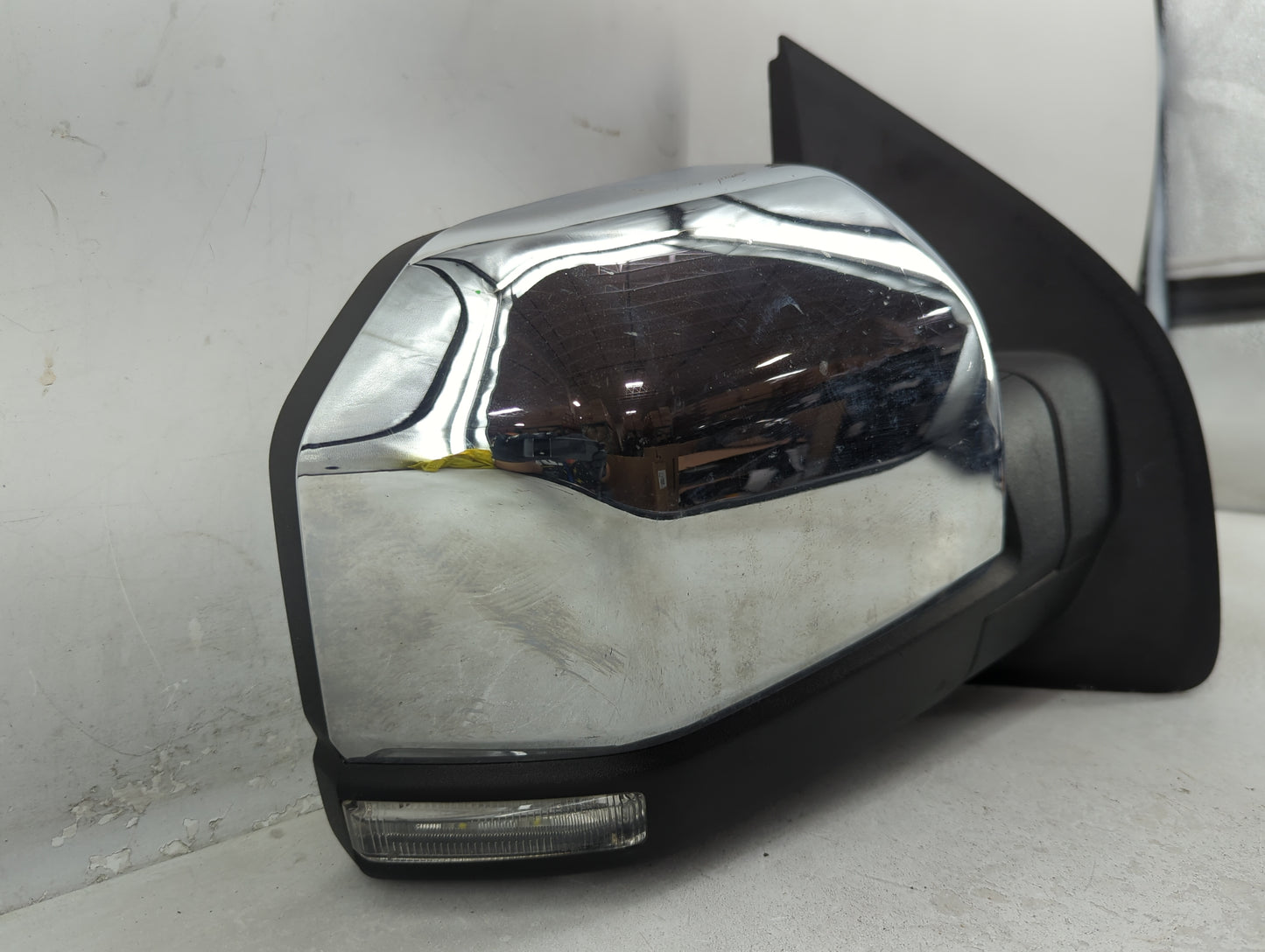 2019-2020 Ford F-150 Passenger Side View Mirror - Right Door Mirror OEM Used - Oemusedautoparts1.com