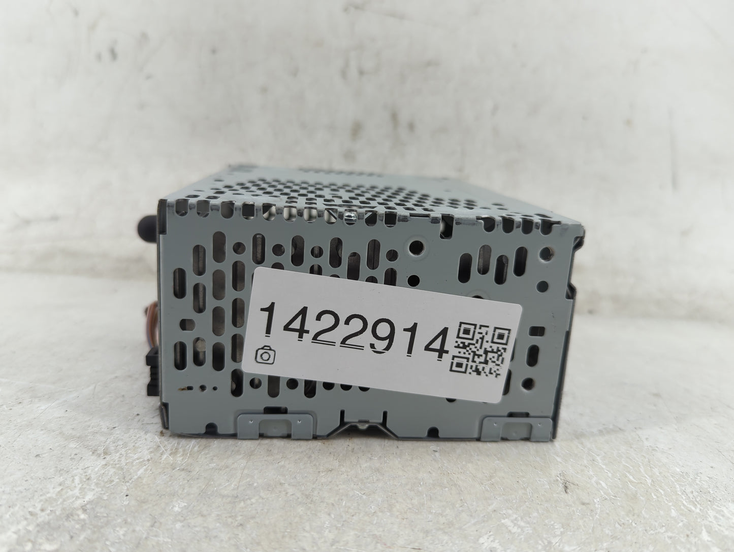2019-2020 Ford F-150 Radio AM FM Cd Player Receiver Replacement P/N:KL3T-18D832-BG Fits Fits 2019 2020 OEM Used Auto Parts -