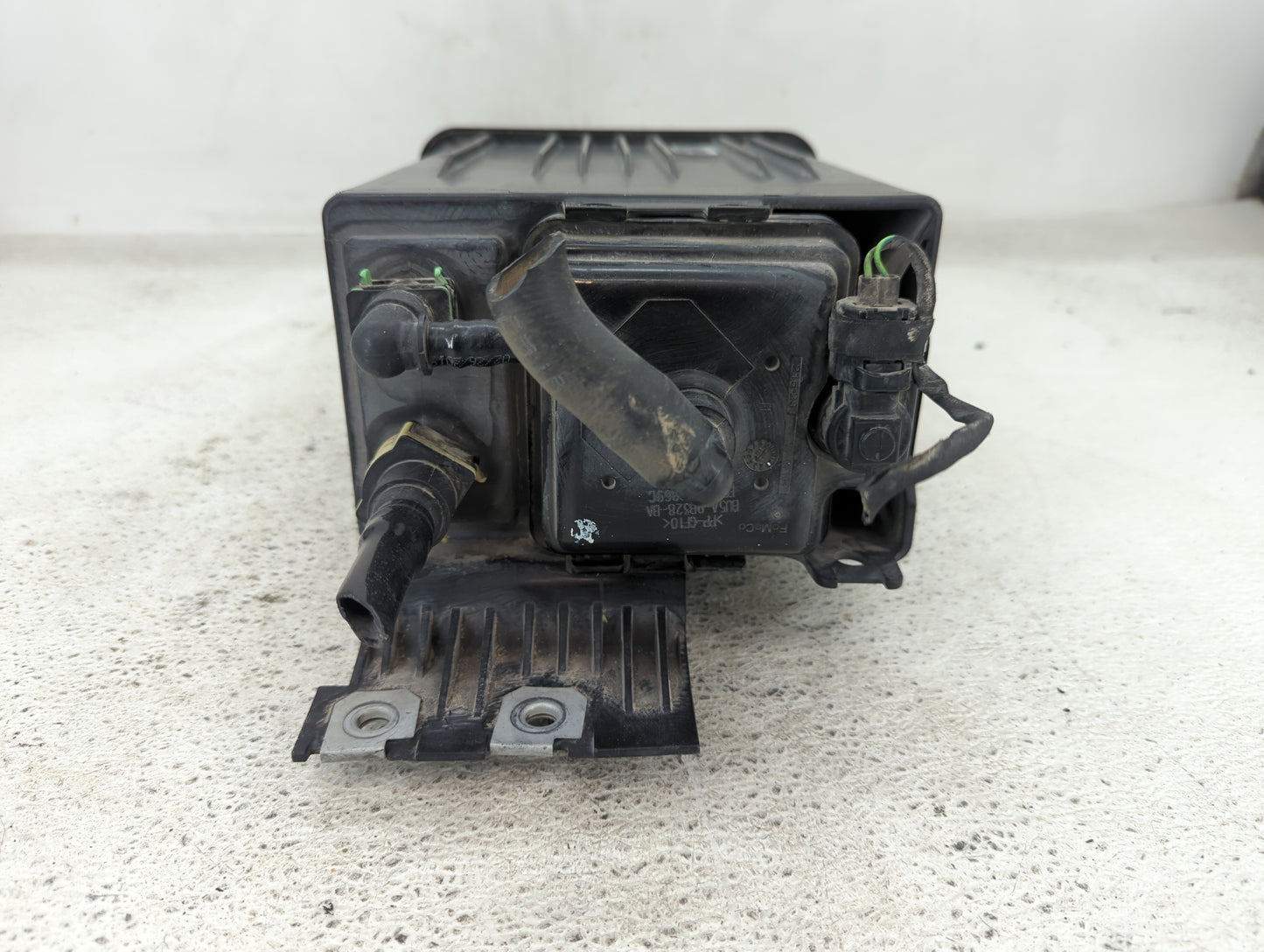 2019 Ford F-150 Fuel Vapor Charcoal Canister 1432272 - Oemusedautoparts1.com