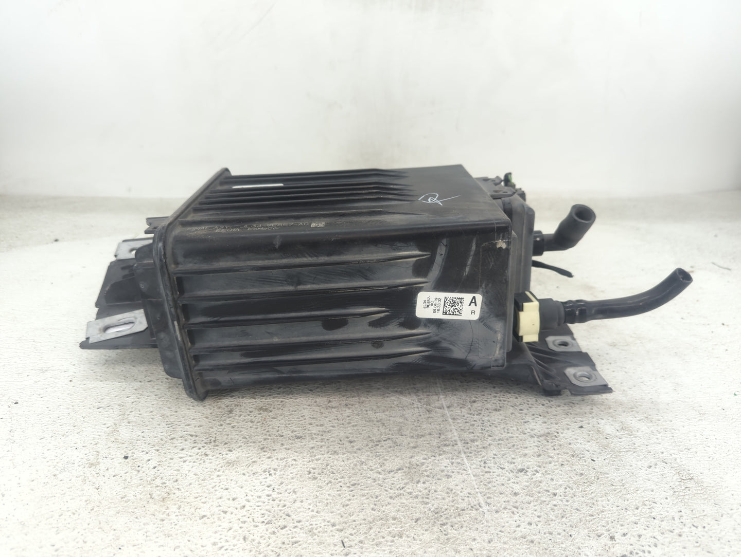 2019 Ford F-150 Fuel Vapor Charcoal Canister 1436851 - Oemusedautoparts1.com