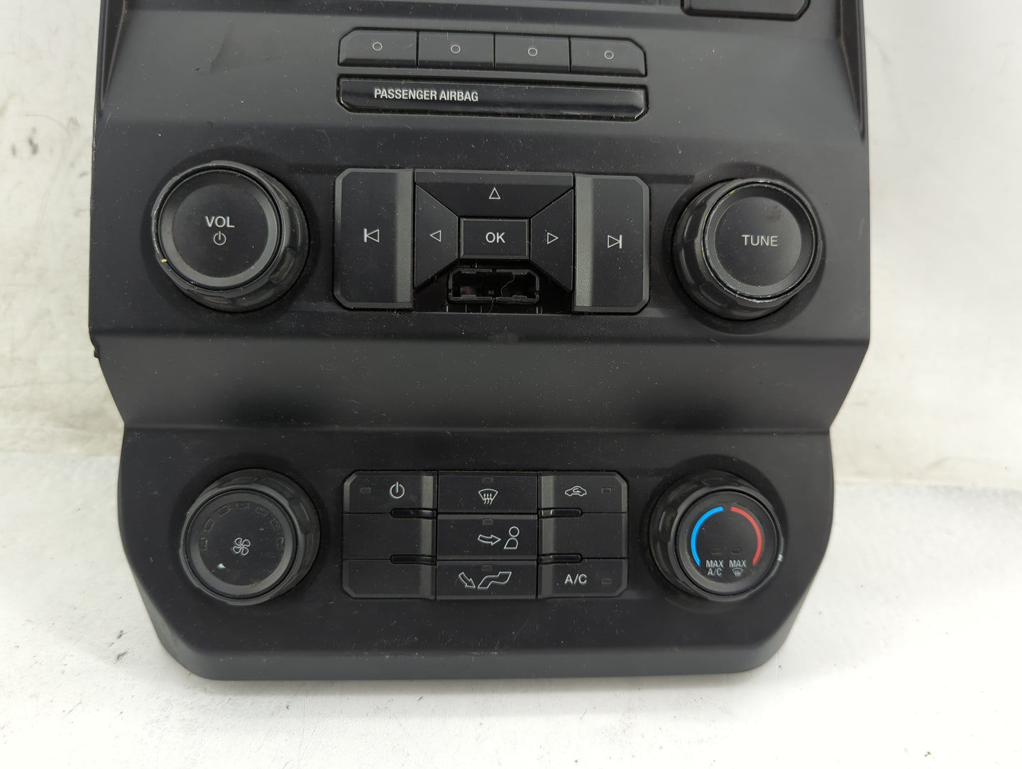 2019-2020 Ford F-150 Radio Control Panel - Oemusedautoparts1.com