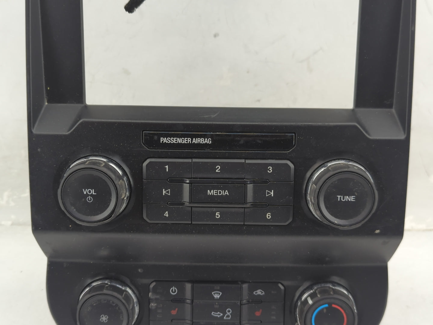 2019 Ford F-150 Climate Control Module Temperature AC/Heater Replacement P/N:KL3T-18E243-CDE Fits OEM Used Auto Parts - Oemu